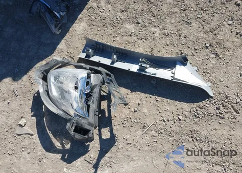 2018 Chevrolet Equinox Ls z USA, uszkodzony, nr VIN 3GNAXHEVXJS614753